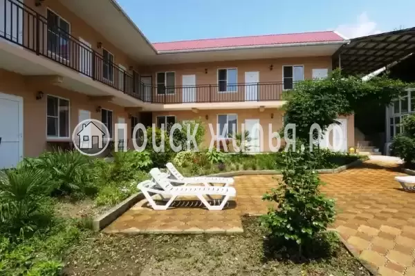 «Межгорье», Лоо