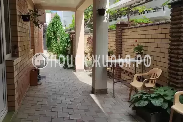 «Под шелковицей», Анапа