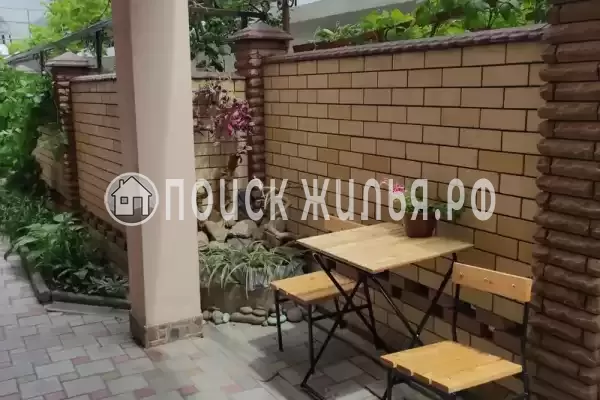 «Под шелковицей», Анапа