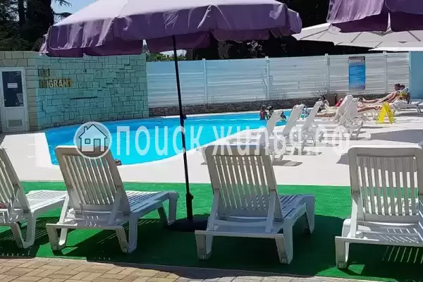 Отель «Эмигрант», Лазаревское