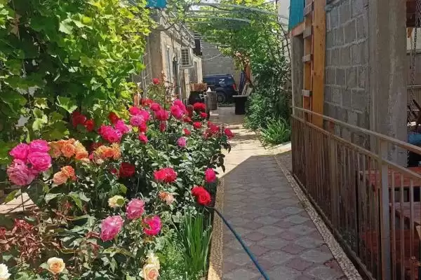 Гостевой дом «Ирена», Краснодарский край, Кучугуры, Гагарина, д. 55А
