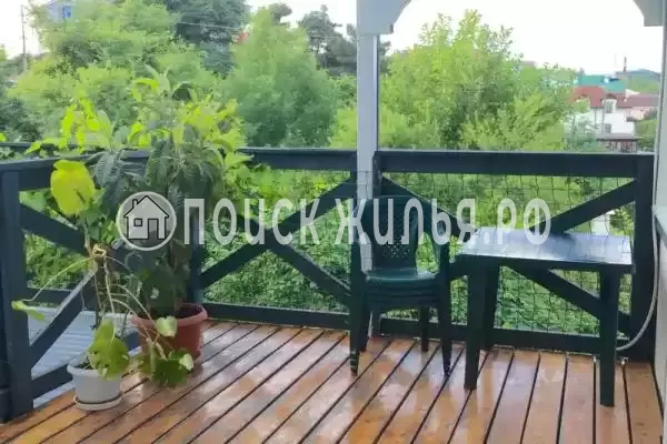 Частный сектор «Зеленый дом с бассейном», Архипо-Осиповка