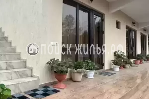 «У дяди Вани», Лоо