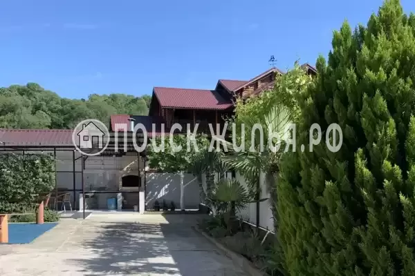 «У Любаши», Лоо «У Любаши», Лоо