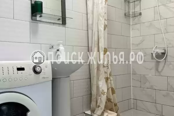 «На Лобача 7»