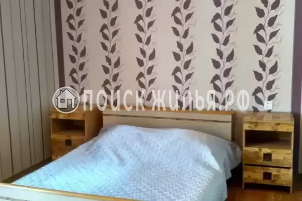 «На Островского»