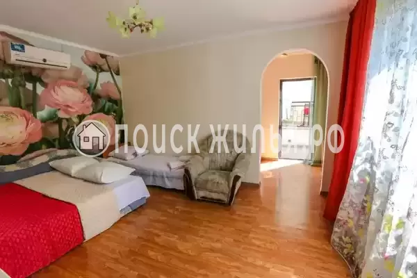 «На Островского»