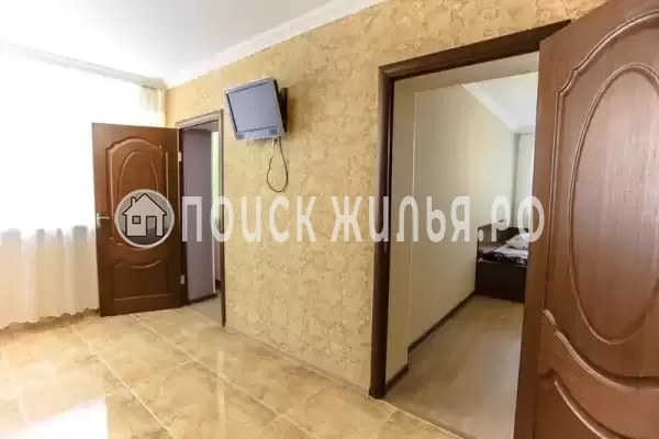 «На Островского»