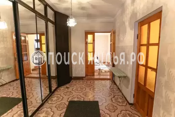 «На Островского»