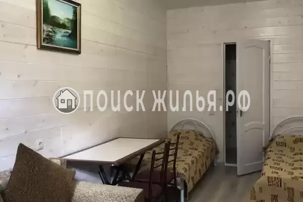 Частный сектор «Зеленый дом с бассейном»