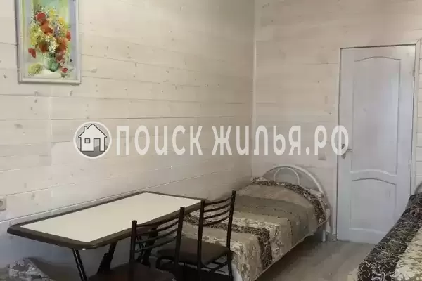 Частный сектор «Зеленый дом с бассейном»