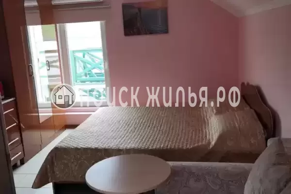 Частный сектор «Зеленый дом с бассейном»