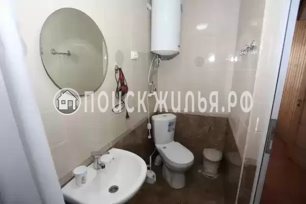 «На Набережной»