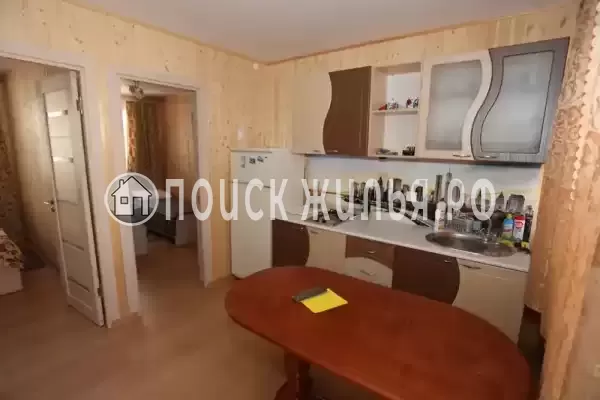 «На Набережной»