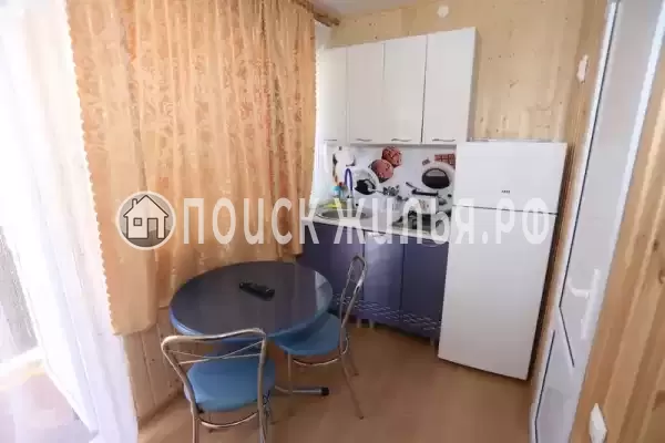 «На Набережной»