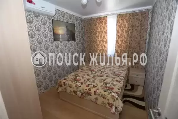 «На Набережной»