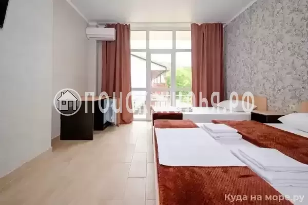 «Изумрудные холмы»