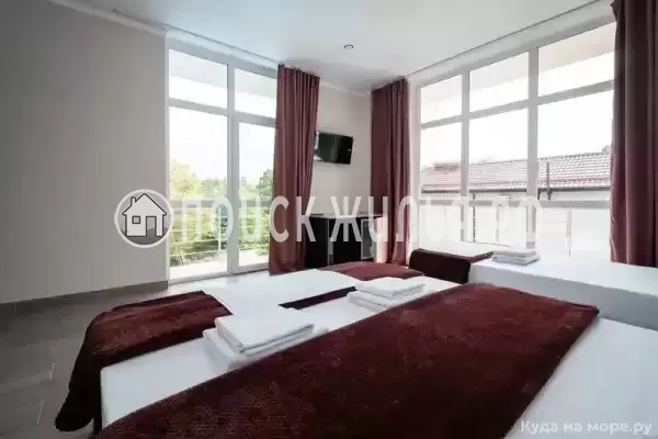 «Изумрудные холмы»