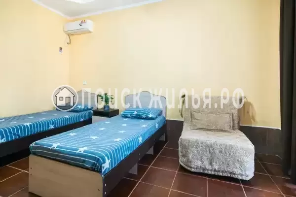 Отель «Анютины глазки»