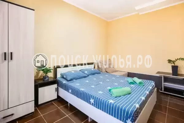 Отель «Анютины глазки»