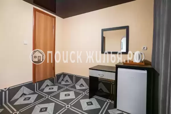 Отель «Анютины глазки»