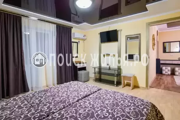 Отель «Анютины глазки»