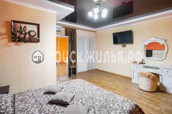 Отель «Анютины глазки»