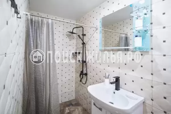 Отель «Анютины глазки»