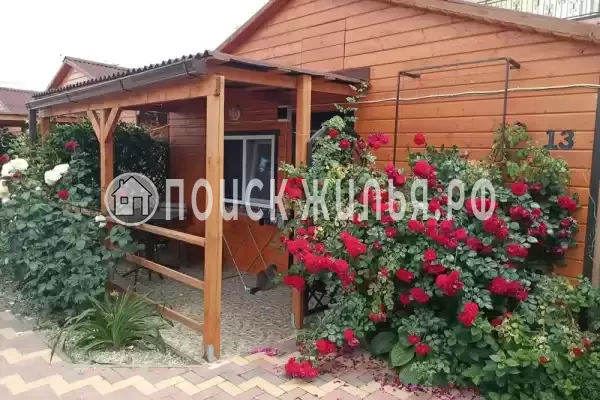 Частный сектор «Деревянные Коттеджи на Лазурном»