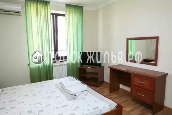 «На Единства»