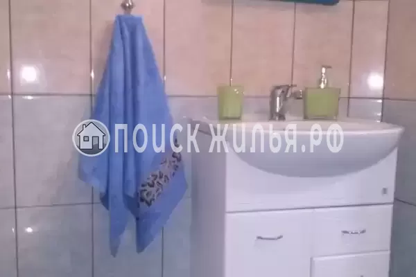 «Под шелковицей»