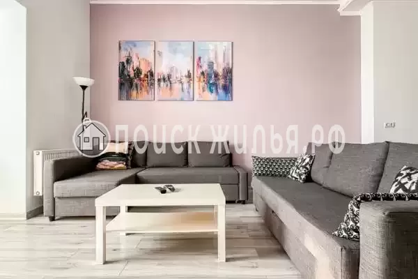 Квартира «В центре (74 м²)» Квартира «В центре (74 м²)»