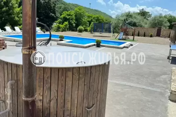 Частный сектор «Дом с бассейном на Персиковой»