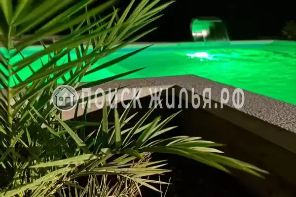 Частный сектор «Дом с бассейном на Персиковой»