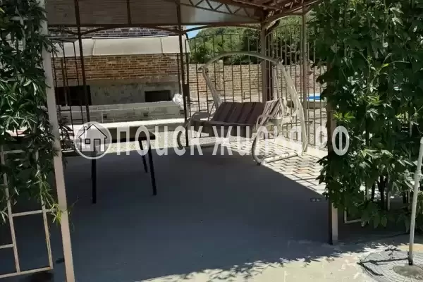 Частный сектор «Дом с бассейном на Персиковой»