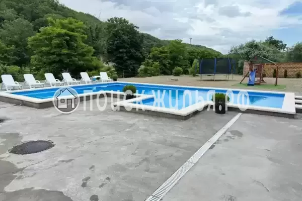 Частный сектор «Дом с бассейном на Персиковой»