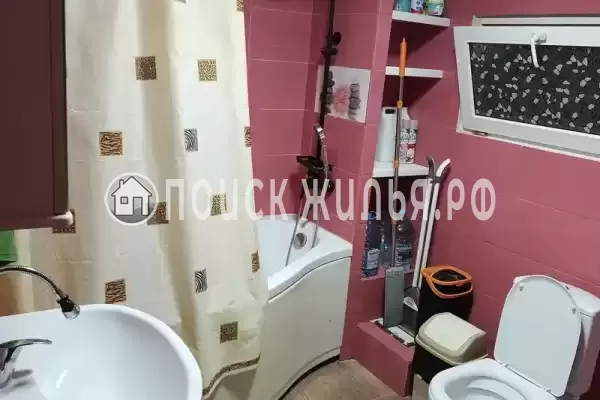 Квартира «Двухкомнатная квартира -этаж частного дома»