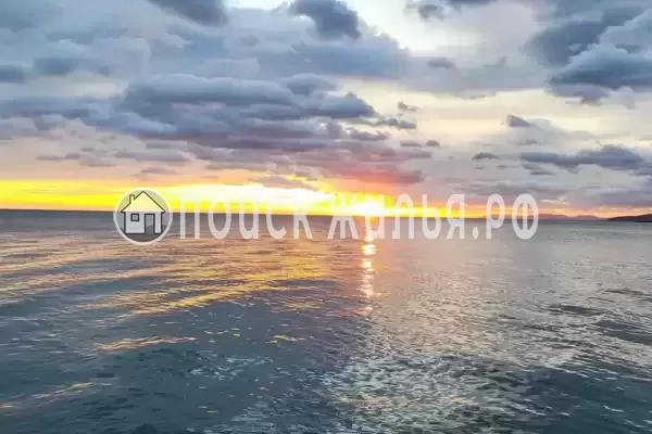 Частный сектор «Дом у моря в окружении гор»