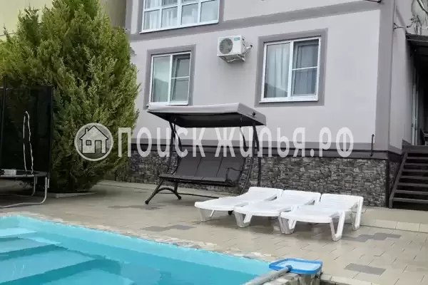 Частный сектор «Дом с бассейном» Частный сектор «Дом с бассейном»