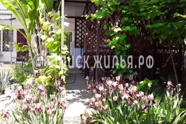 Частный сектор «Коттедж на Набережной»