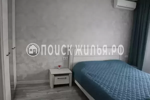 Частный сектор «Дом четырехкомнатный с бассейном»