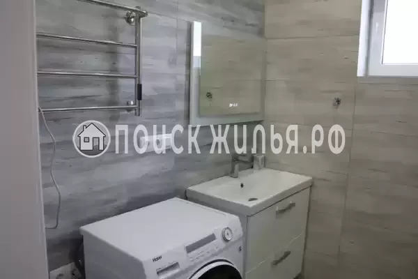 Частный сектор «Дом четырехкомнатный с бассейном»