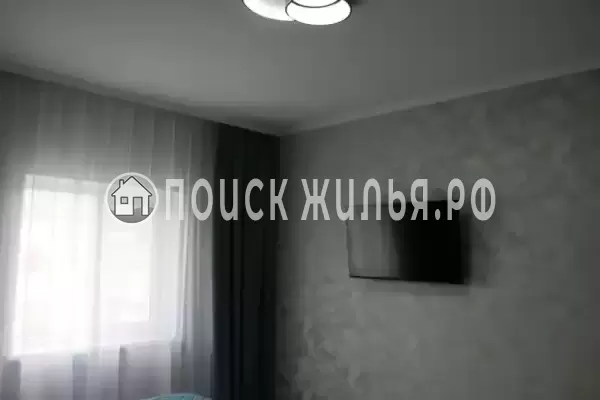 Частный сектор «Дом четырехкомнатный с бассейном»