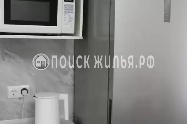 Частный сектор «Дом четырехкомнатный с бассейном»