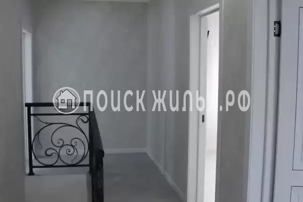 Частный сектор «Дом четырехкомнатный с бассейном»