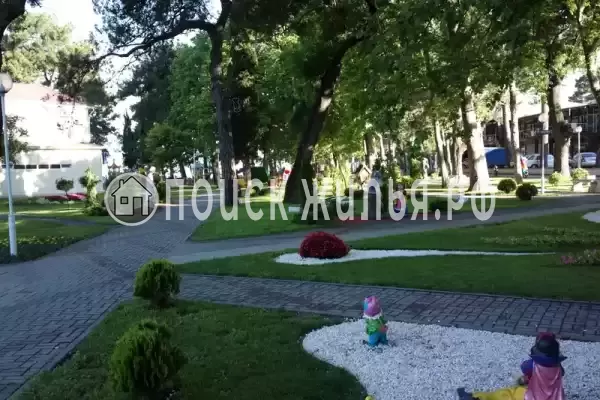 Частный сектор «Номер у самого моря, в зеленом парке. Парковка»