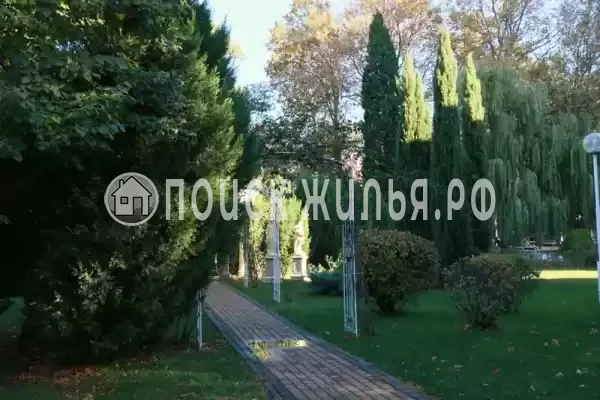 Частный сектор «Номер у самого моря, в зеленом парке. Парковка»