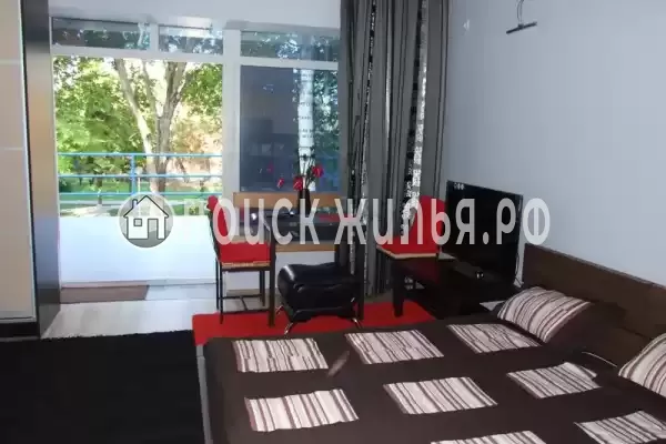 Частный сектор «Номер у самого моря, в зеленом парке. Парковка»