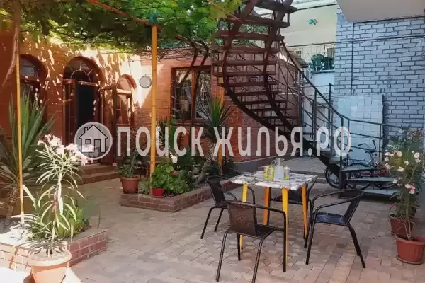 Частный сектор «Уютный дом на Херсонской на 9 гостей»