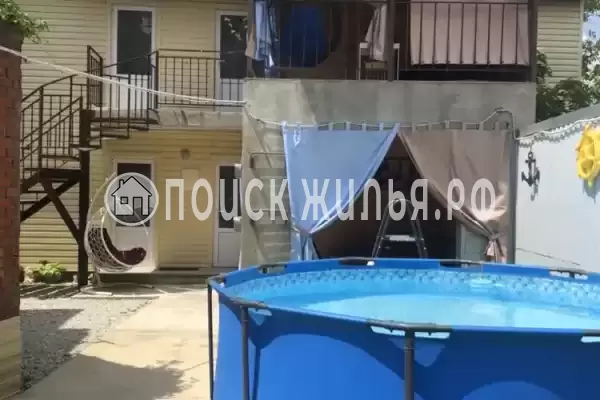 Частный сектор «Дом с бассейном и детской площадкой»